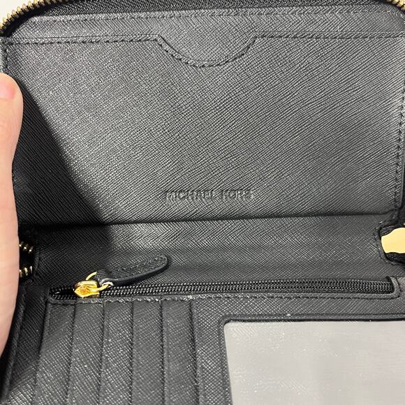Michael Kors Jet Set Black Zip Around Wristlet - Picture 6 of 11